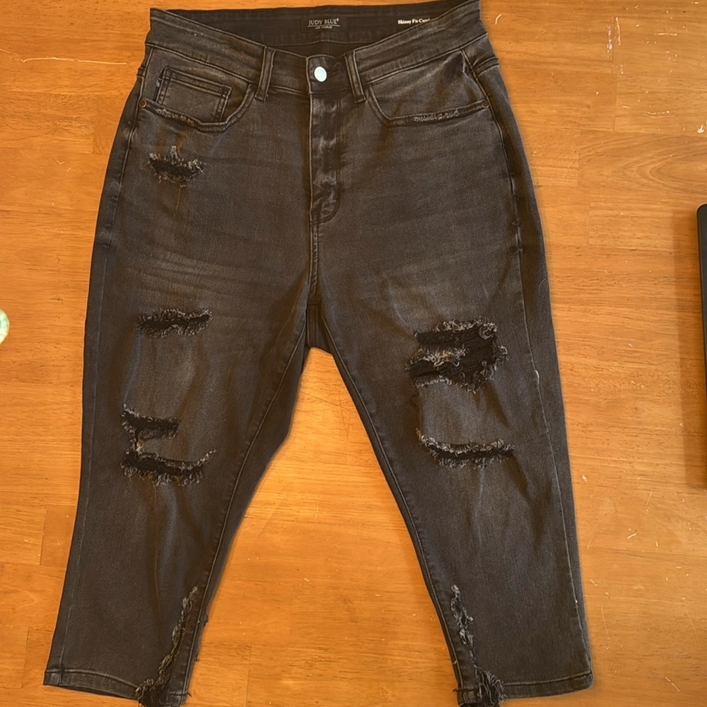 JUDY BLUE AKINNY FIT CAPRI JEANS size 14W